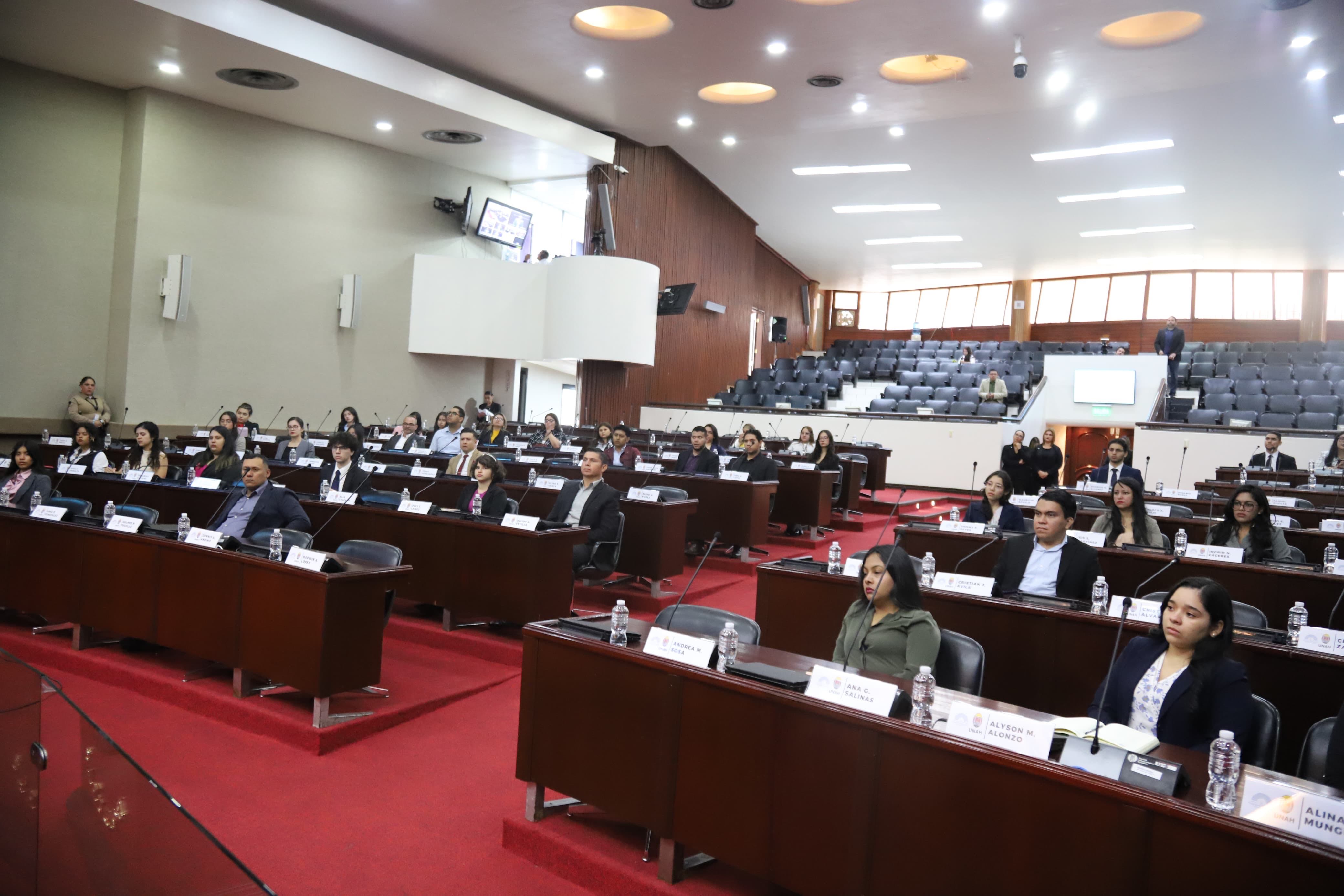 Congreso Nacional impartió el “Seminario de Derecho y Técnica Legislativa” a estudiantes de la UNAH